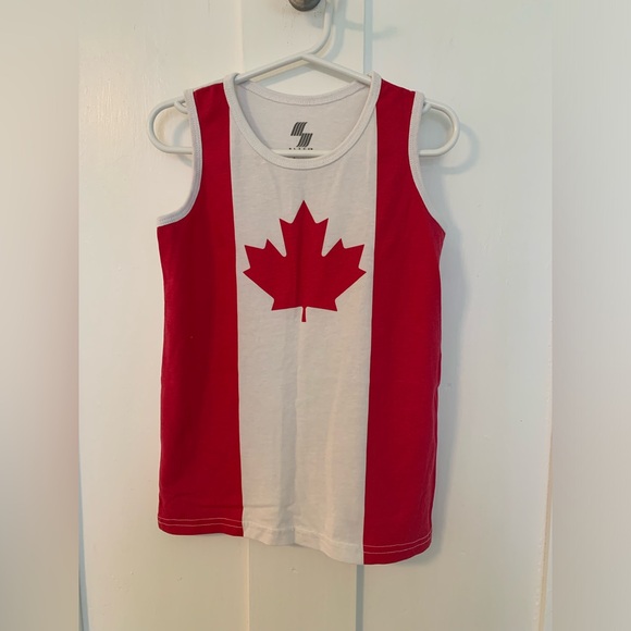 Holiday shirt bundle - 5T - Picture 2 of 10